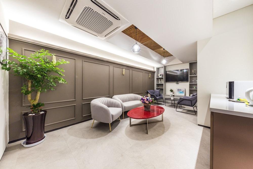 Hotel David 2*