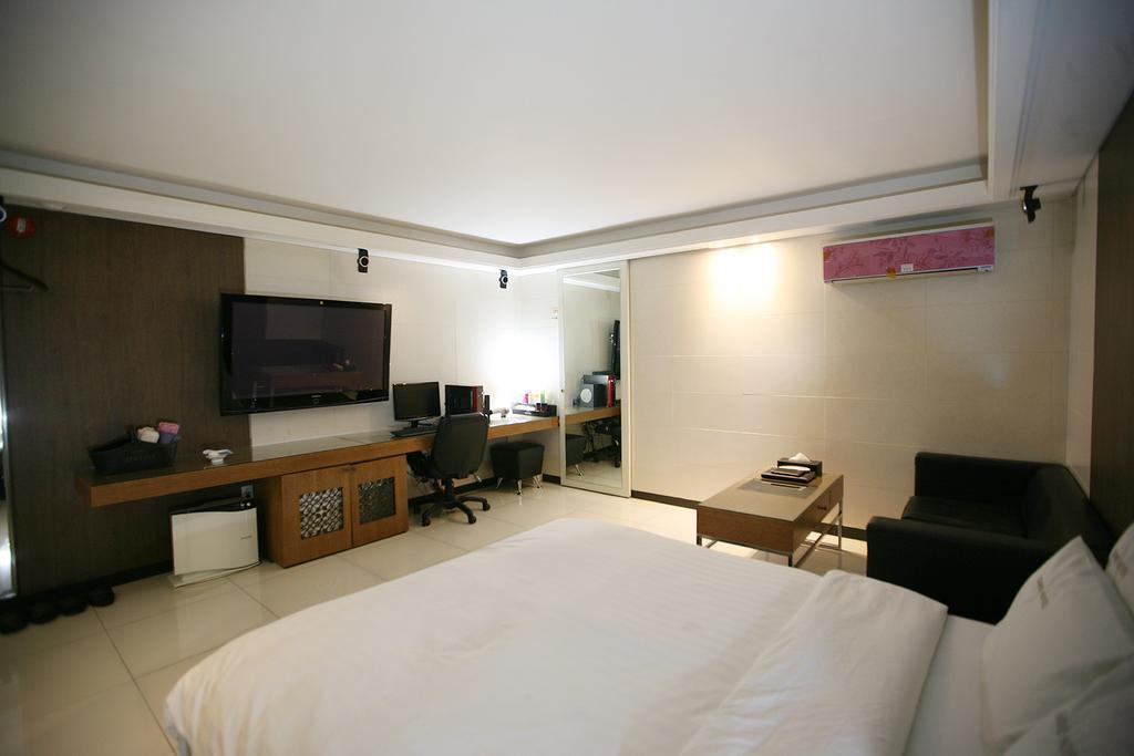David Hotel